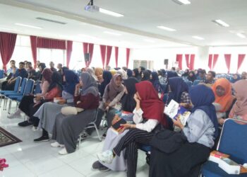 Mahasiswa Baru terima Sosialiasasi Perpustakaan dari Unand di Perpustakaan Lantai Lima, pada Sabtu (31/08/2019). (Foto : Linda)