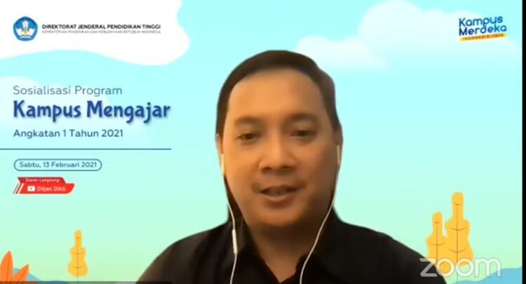 Kegiatan sosialisasi Kampus belajar di kanal Youtube Dirjen Dikti dan Zoom Meeting
