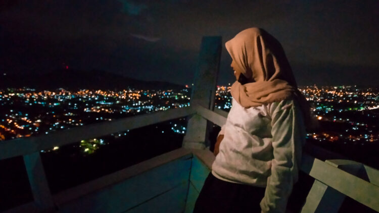 Potret pemandangan Bukit Nobita di malam hari, Minggu (28/2/2021). (Genta Andalas/Nurul Anisa Azwir)