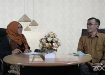 Mansyurdin dan Humas Unand di Podcast Unand Kita pada Rabu (16/6/2021). (Genta Andalas/Tangkapan layar)