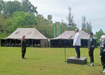 Wakil Rektor III Unand Insanul Kamil memberikan sambutan pada acara pembukaan Pendidikan Provoost Nasional Menwa Mahawira Unand, Jumat (22/10/2021). Genta Andalas/ Riski Wahyudi)