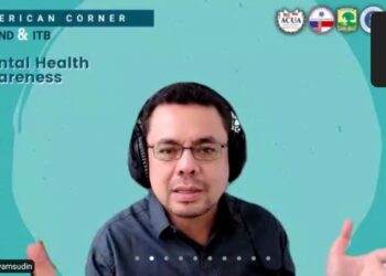 Penyamaian materi webinar oleh Kasubdit Bimbingan Konseling Direktorat Kemahasiswaan Institut Teknologi Bandung, Senin (28/3/2022)