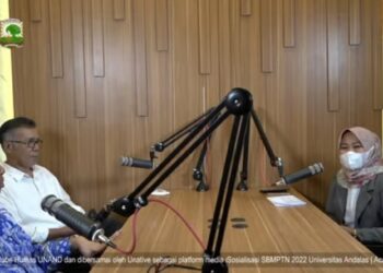 Sosialisasi SBMPTN dan SIMA Unand yang disiarkan di Youtube Humas Unand (Unand Official), Senin (4/4/2022). (Genta Andalas/Tangkapan Layar)