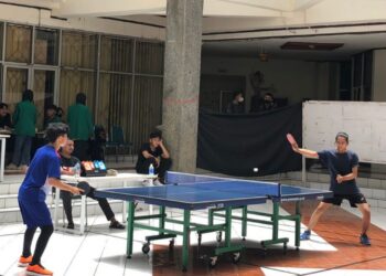UKO Unand adakan turnamen tenis meja se-Sumatra Barat dan Riau di kolam PKM Jumat (23/9/2022). (Genta Andalas/Fadhilah Lisma Sari)