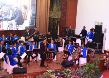 Pergelaran Orkestra ISI Padang Panjang dalam rangka Dies Natalis Unand ke-66, Selasa (13/9/2022). (Genta Andalas/Joy Prima)