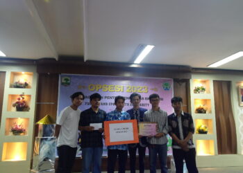 Pengumuman pemenang dan penyerahan hadiah lomba OPSESI di Perpustakaan UNAND lantai 5, pada Sabtu (3/6/2023) (Genta Andalas/Haida Rahmi)