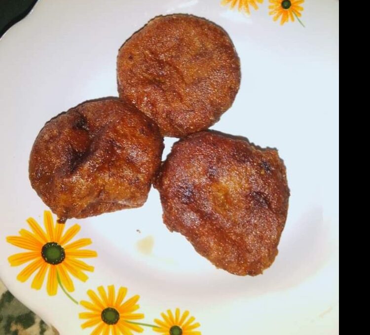 Limpiang, makanan tradisional yang manis dari Solok Selatan, Kamis (22/6/2023) (Genta Andalas/Vannisa Fitri)