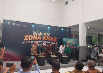 Pembukaan acara UMKM Expo Unand oleh Rektor Universitas Andalas