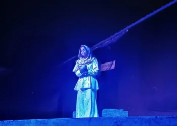 “Nilonali” menghadirkan seorang perempuan yang menghadapi kenyataan hidup ditinggalkan sang kekasih, Jumat (4/7/2025) (Genta Andalas/Nia Rahmayuni)