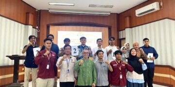 Sesi dokumentasi akhir kegiatan pencabutan nomor urut Pemira KM UNAND pada Jumat (7/11/2025) (Genta Andalas/Ulya Nur Fadillah)