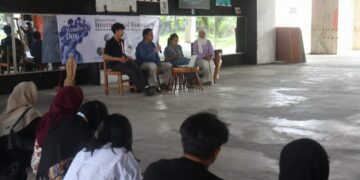 Diskusi publik yg dilakukan dengan para pembicara di internasional Women's Day, Jumat (13/3/2026) (Genta Andalas/Oktavia Ramadhani)