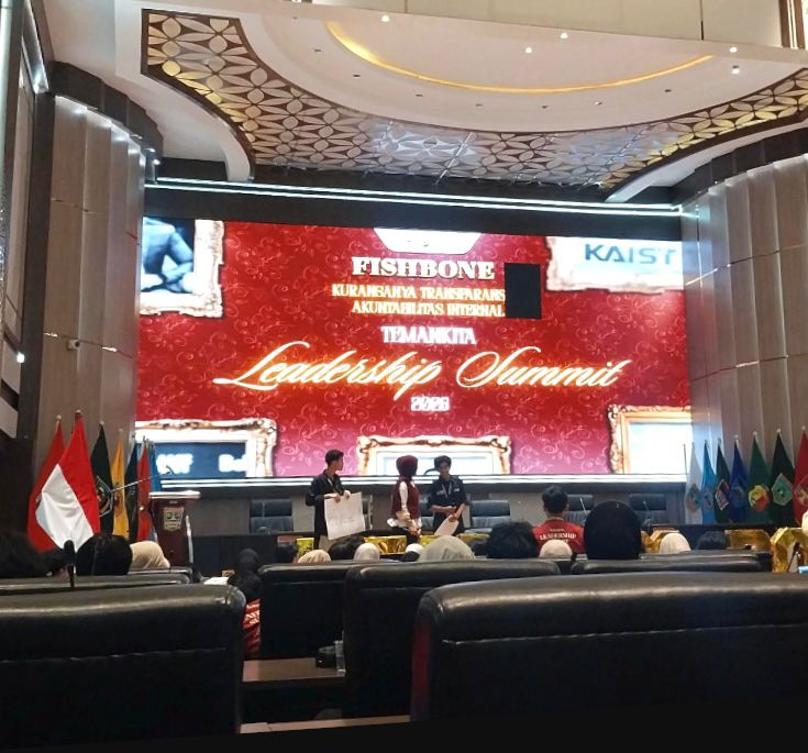 Suasana diskusi peserta pada gelaran acara Temankita Leadership Summit 2026 di Aula Kantor Gubernur Sumatera Barat pada Minggu (26/4/2026) (Pitri Yani)