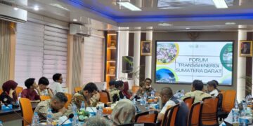Suasana Forum Transisi Energi Sumatera Barat di Fakultas Ilmu Sosial dan Ilmu Politik, Universitas Andalas, Rabu (15/4/2026) (Tantri Pramudita)