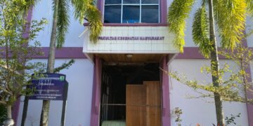 Potret Gedung FKM Jati yang hingga saat ini masih terbangkai pada Kamis (16/7/2026) (Genta Andalas/ Zaki Latif Bagia Rahman)