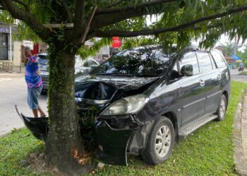 Kondisi mobil usai mengalami kecelakaan tunggal di dekat Simpang Pasie, Kelurahan Kapalo Koto, Kecamatan Pauh, Kota Padang, pada Rabu (5/8/2026) (Genta Andalas/Oktavia Ramadhani)